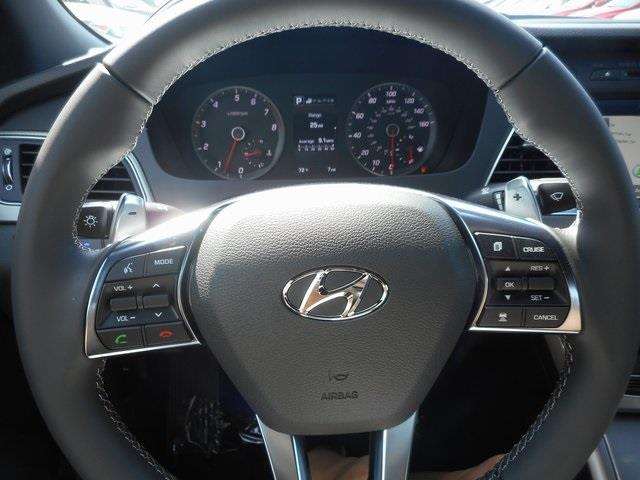 2017 Hyundai Sonata Limited 2.0T 4dr Sedan